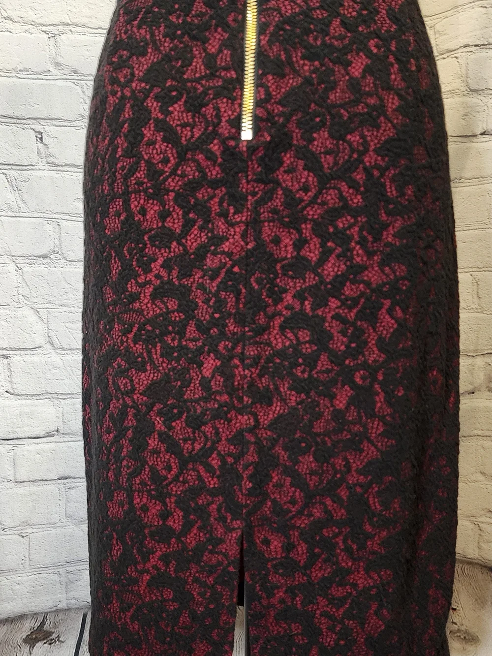 Michael Kors Black & Red Lace-Effect Pencil Skirt